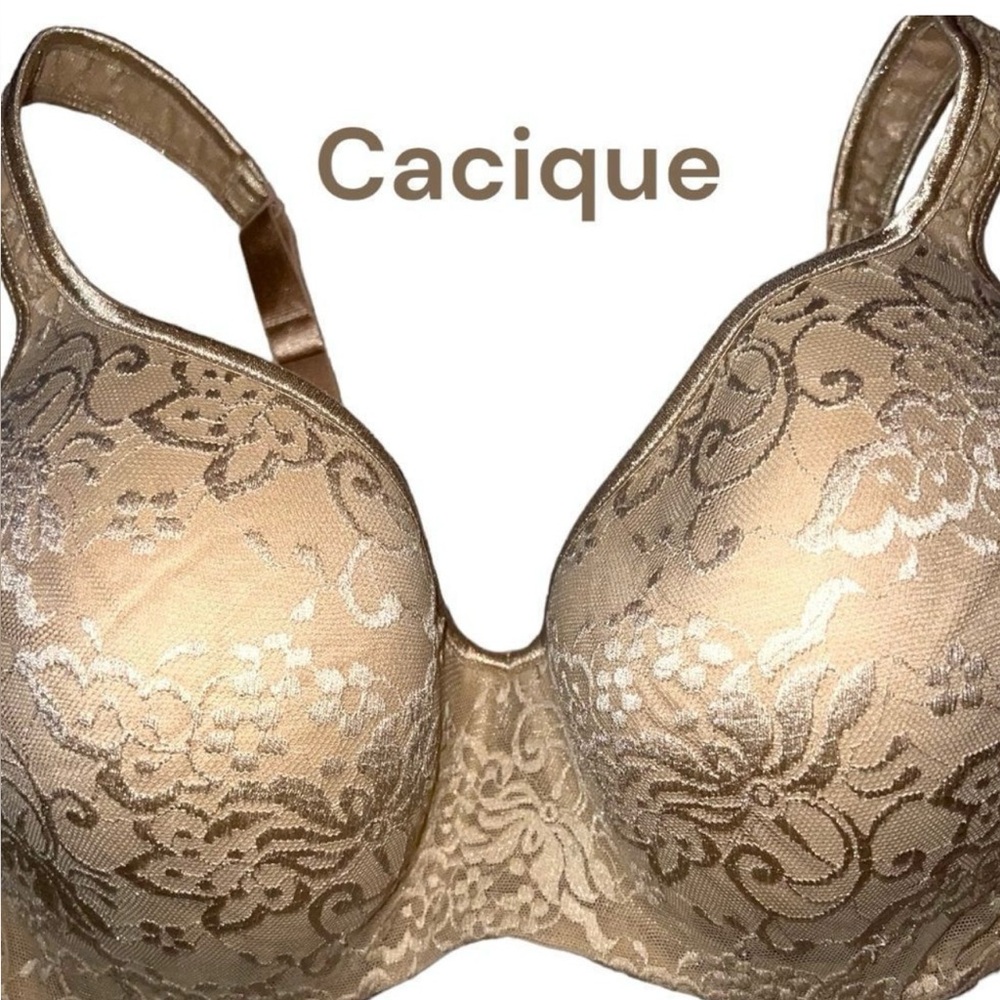 Gorgeous Lace Cacique beige underwire bra!